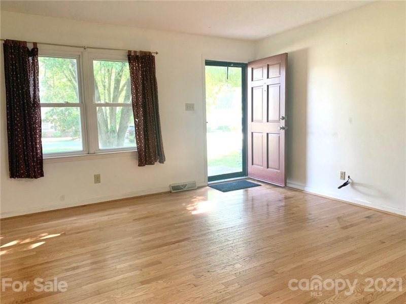 Property image 4 at 15100 Catawba Circle, Matthews, NC 28104