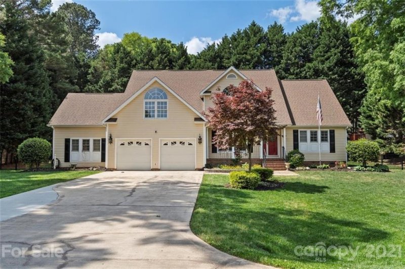 Property image 2 at 1915 Hempstead Road, Rock Hill, SC 29732