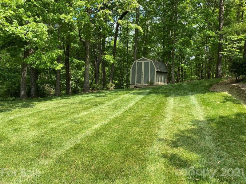 Property image 5 at 824 Conestoga Drive, Charlotte, NC 28270