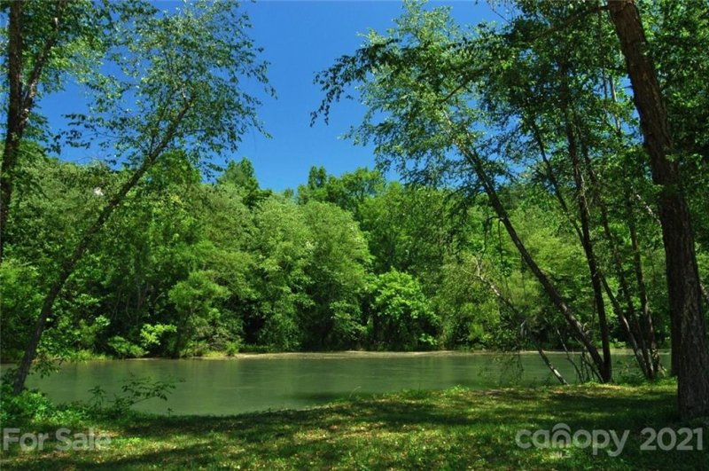 Property image 5 at 2127 River Bluff Court, Morganton, NC 28655