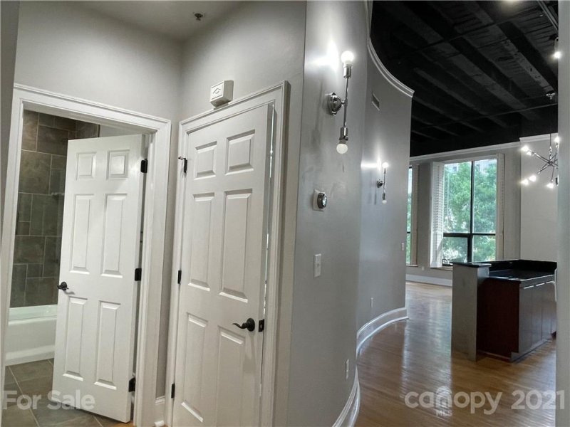 Property image 5 at 127 N Tryon Street, Charlotte, NC 28202
