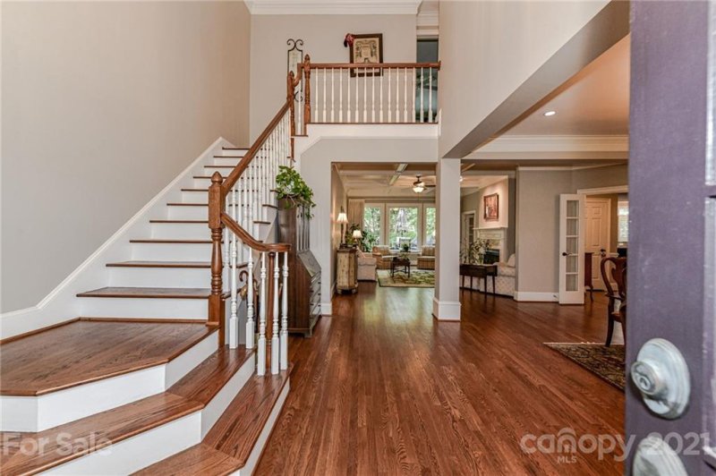 Property image 2 at 1721 Bardstown Road, Charlotte, NC 28226
