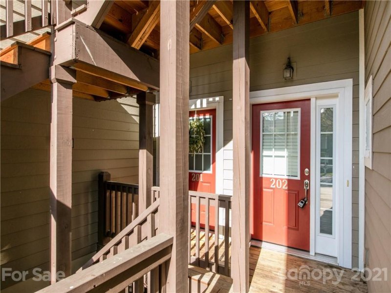 Property image 3 at 20 Foxden Drive, Fletcher, NC 28732