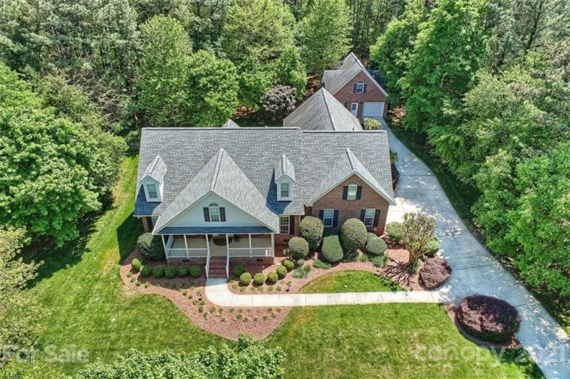 614 Kingston Way