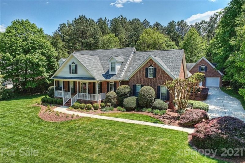 Property image 2 at 614 Kingston Way, Fort Mill, SC 29715