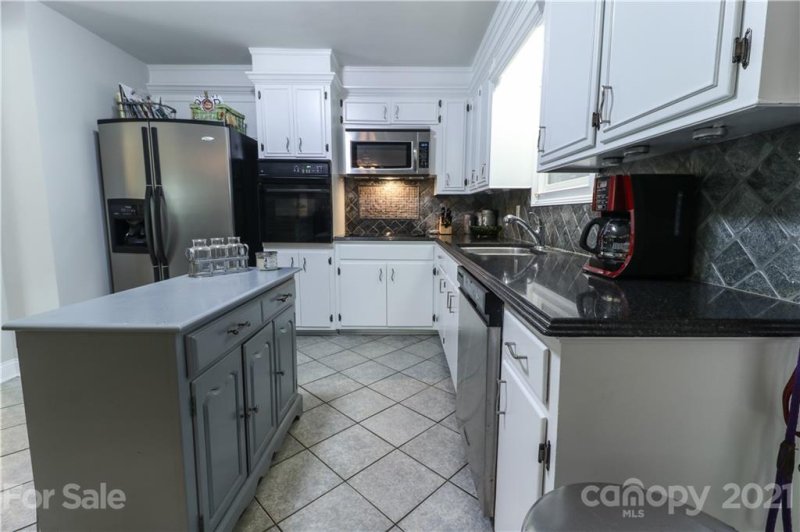 Property image 4 at 215 30th Avenue, Hickory, NC 28601