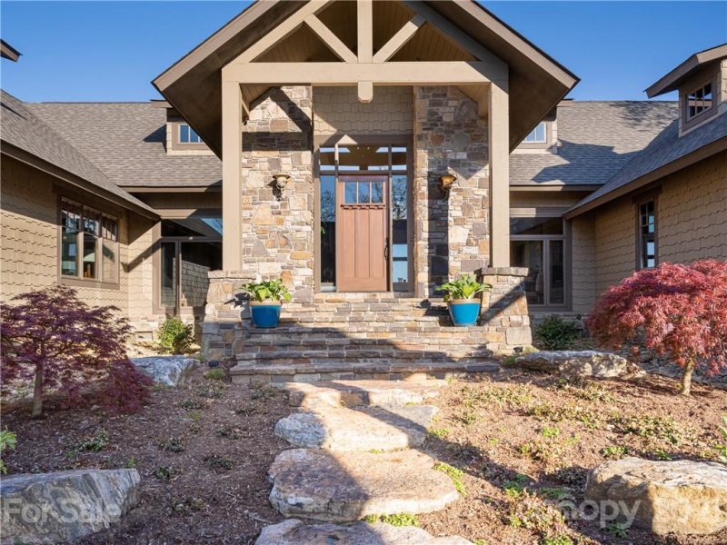 Property image 2 at 11 Redtail Ridge Road, Asheville, NC 28806