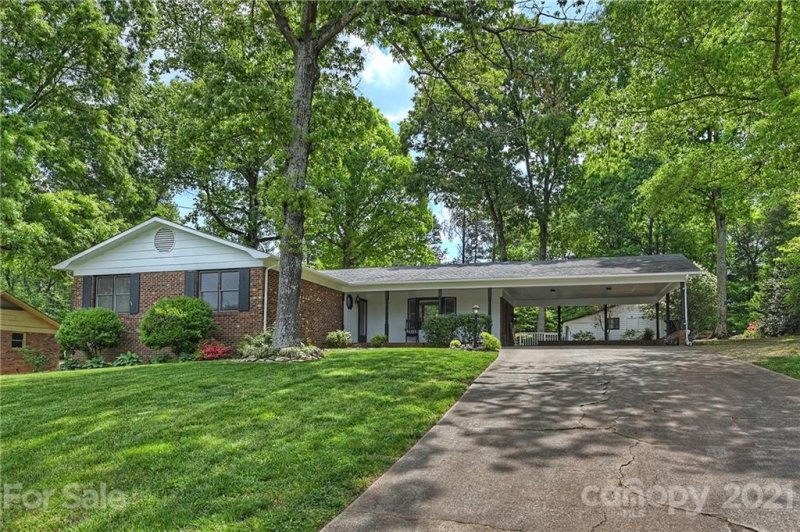 Property image 2 at 6539 Weldon Circle, Concord, NC 28027