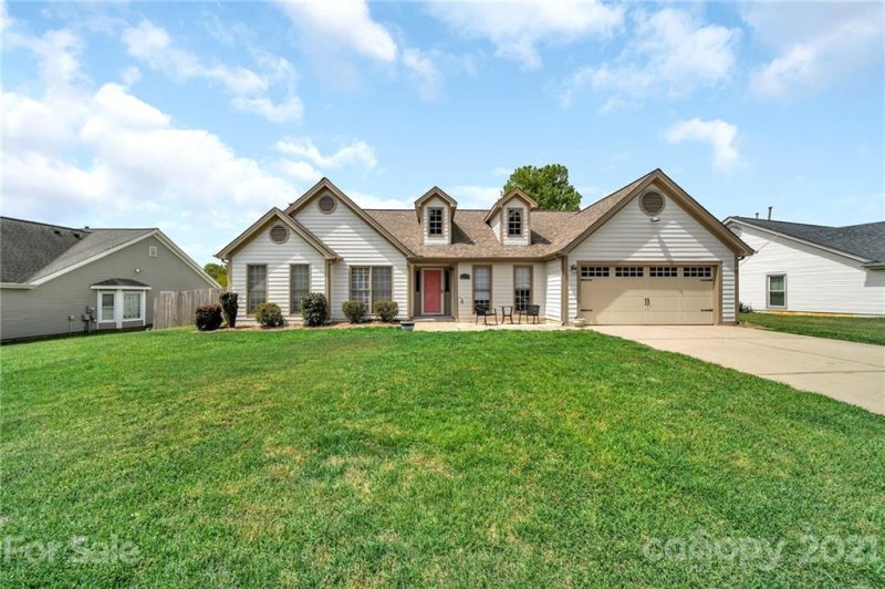 Property image 2 at 4209 Wynborough Lane, Charlotte, NC 28269