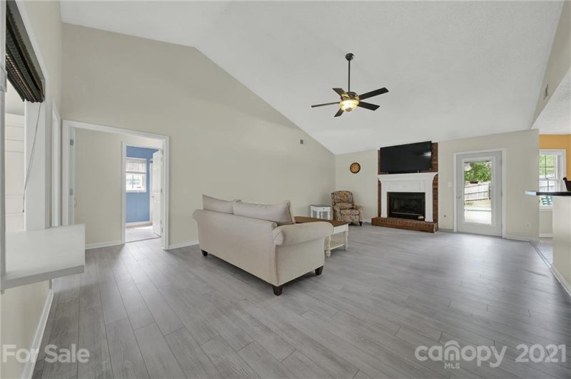 Property image 5 at 4209 Wynborough Lane, Charlotte, NC 28269