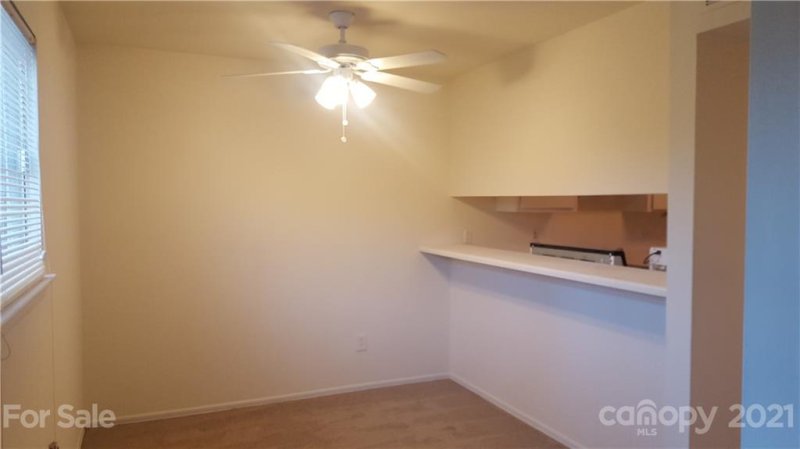 Property image 2 at 1605 Merry Oaks Road, Charlotte, NC 28205