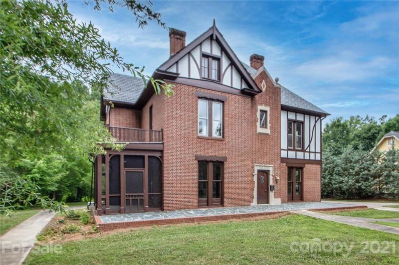 Property image 2 at 412 Davie Avenue, Statesville, NC 28677
