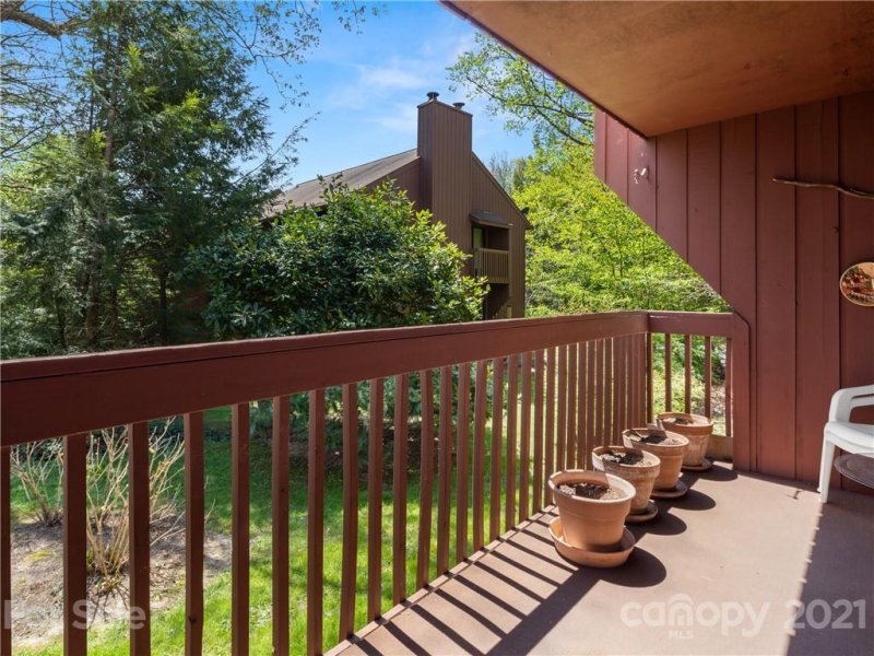 Property image 5 at 101 Cedar Forest Trail, Asheville, NC 28803