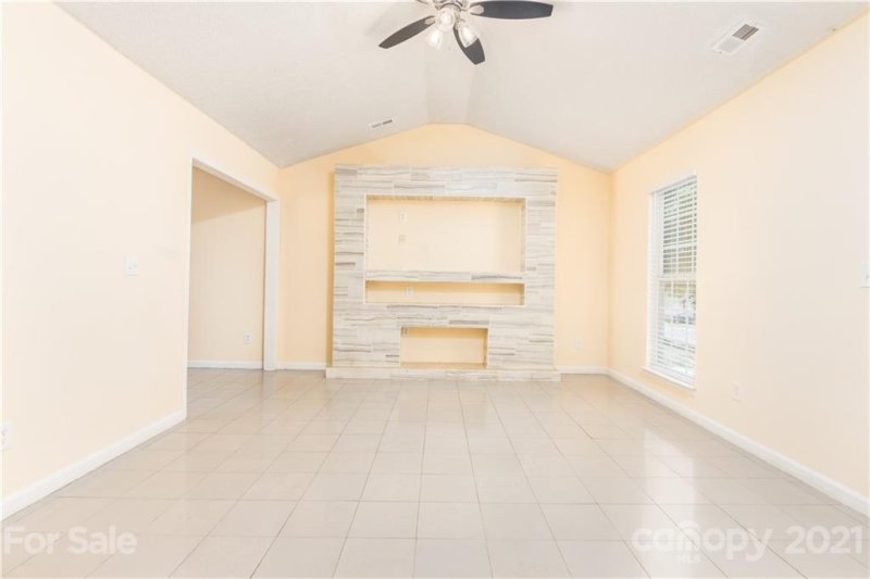 Property image 4 at 5531 Stone Bluff Court, Charlotte, NC 28214