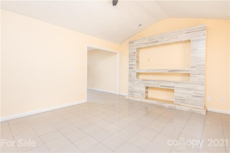 Property image 5 at 5531 Stone Bluff Court, Charlotte, NC 28214