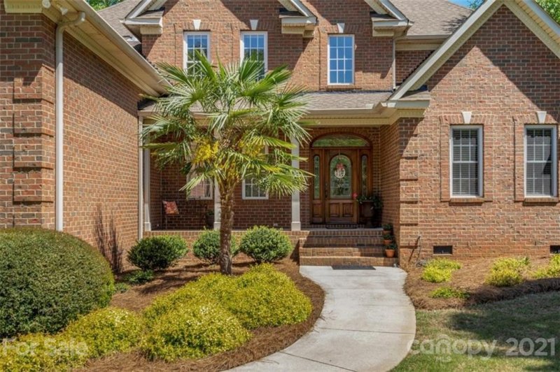 Property image 2 at 202 Oxford Place Drive, Fort Mill, SC 29715