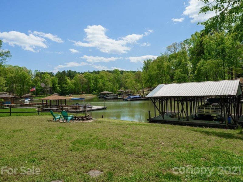 7112 Executive Circle