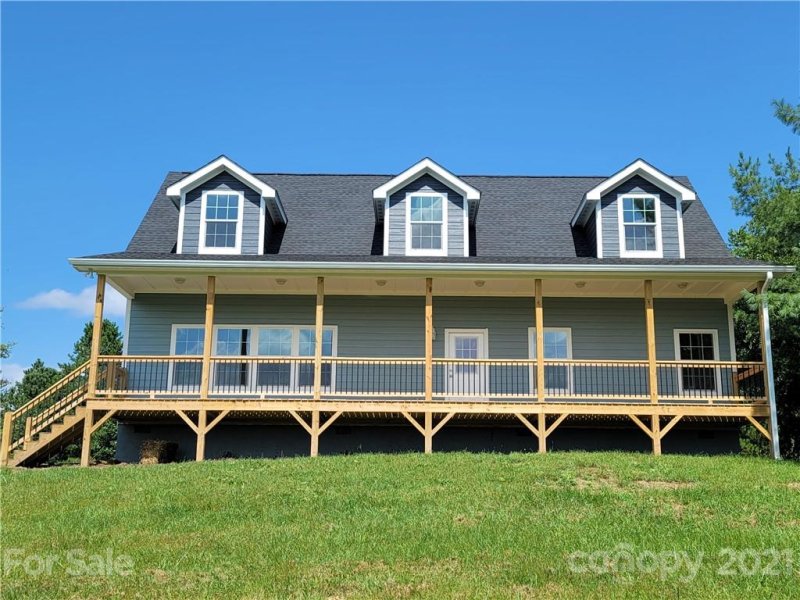 Property image 2 at 573 Highland Creek Drive, Marshall, NC 28753