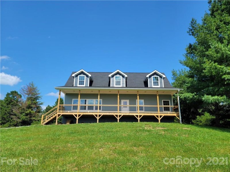 Property image 3 at 573 Highland Creek Drive, Marshall, NC 28753