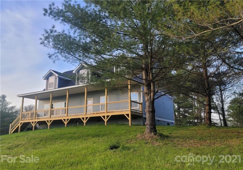 Property image 4 at 573 Highland Creek Drive, Marshall, NC 28753