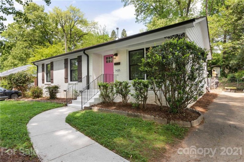 Property image 3 at 1435 Tarrington Avenue, Charlotte, NC 28205