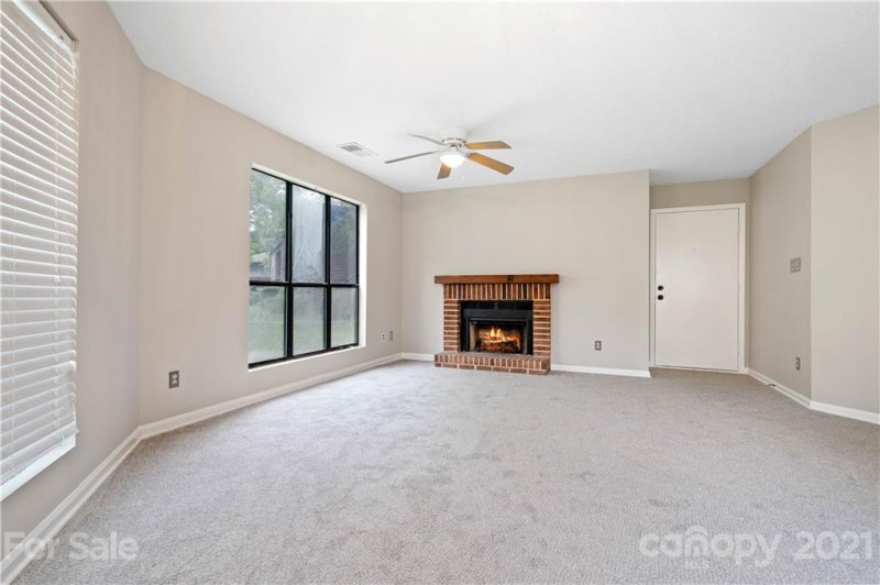 Property image 4 at 8071 Cedar Glen Drive, Charlotte, NC 28212