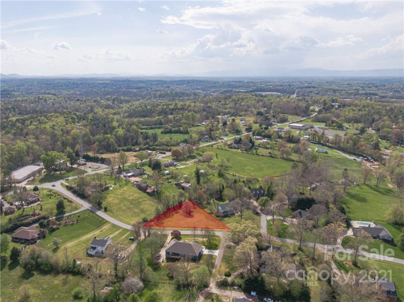 Property image 2 at 2156 E Winds Avenue, Morganton, NC 28655