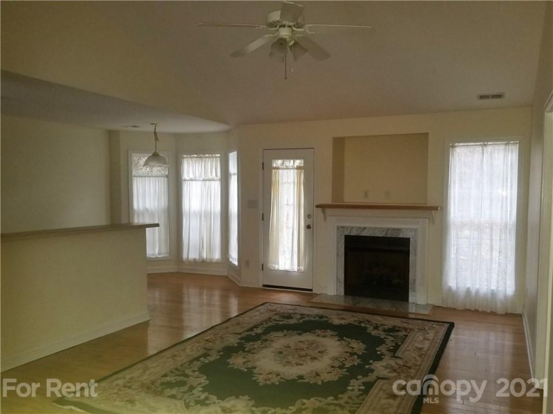 Property image 2 at 2716 Rabbit Ridge Drive, Bessemer City, NC 28016