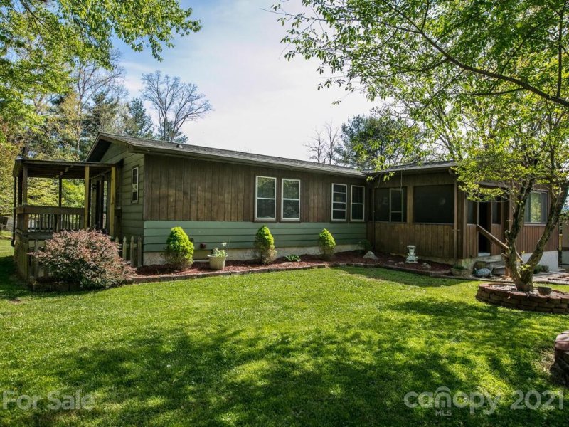 Property image 2 at 3 Red Apple Drive, Hendersonville, NC 28792