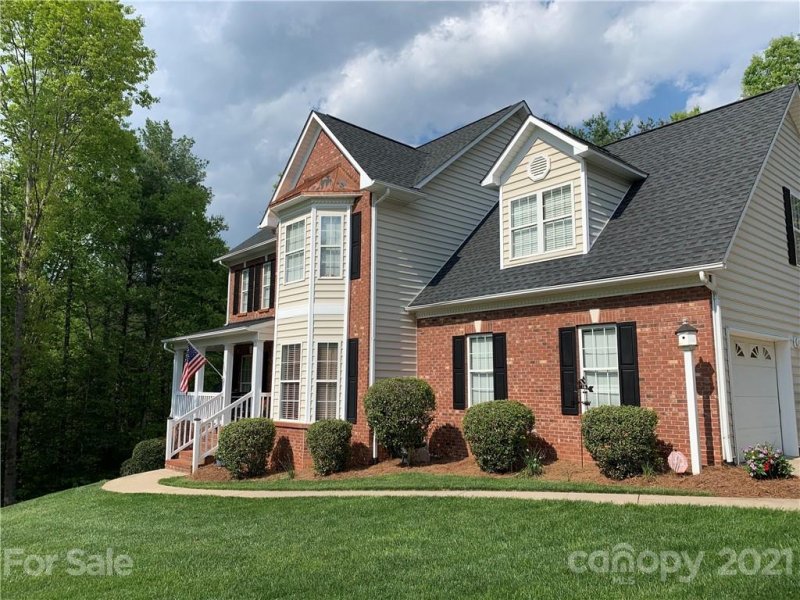 Property image 3 at 5649 Crown Terrace, Hickory, NC 28601