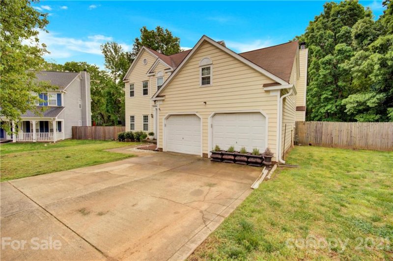 5244 Cressingham Court