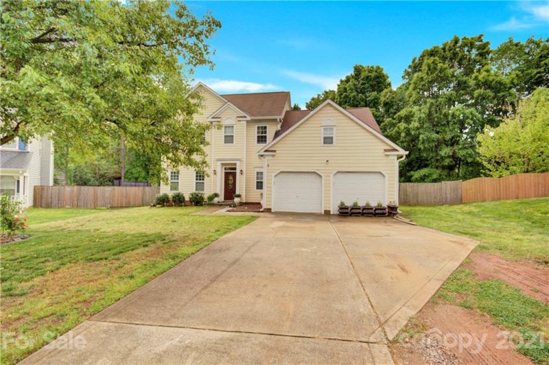 Property image 2 at 5244 Cressingham Court, Charlotte, NC 28227