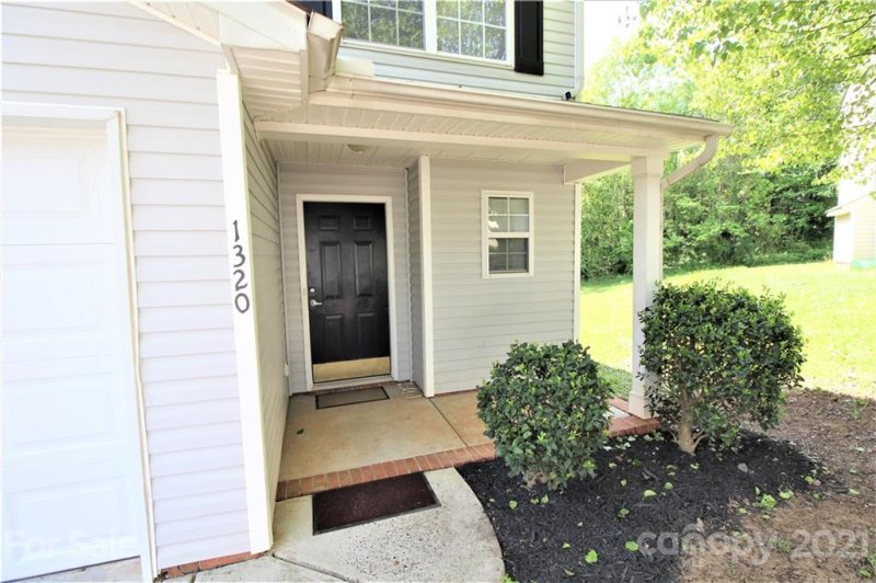 Property image 2 at 1320 Winding Branch Court, Charlotte, NC 28216