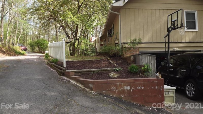 Property image 2 at 228 Robinwood Trail, Hendersonville, NC 28791