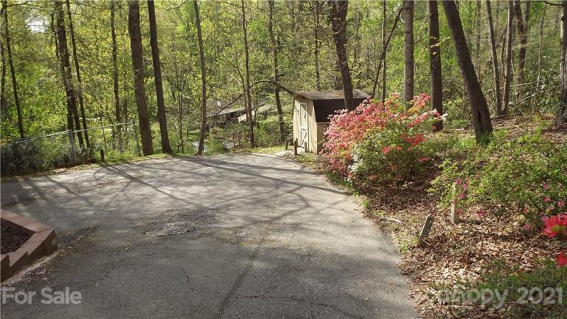 Property image 4 at 228 Robinwood Trail, Hendersonville, NC 28791