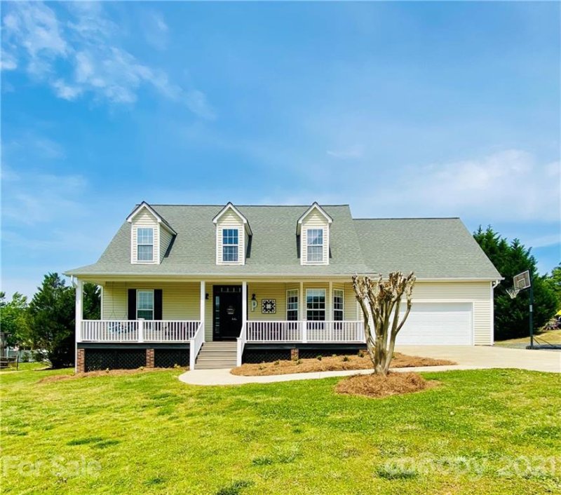 Property image 2 at 734 Hathcock Glen Drive, Oakboro, NC 28129