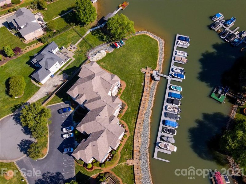 Property image 4 at 107 Pier 33 Drive, Mooresville, NC 28117