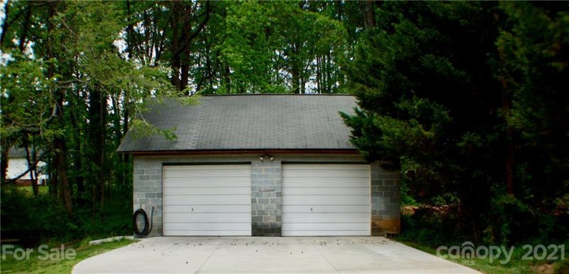 Property image 3 at 355 South Circle, Concord, NC 28027