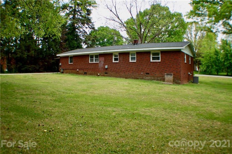 Property image 5 at 355 South Circle, Concord, NC 28027