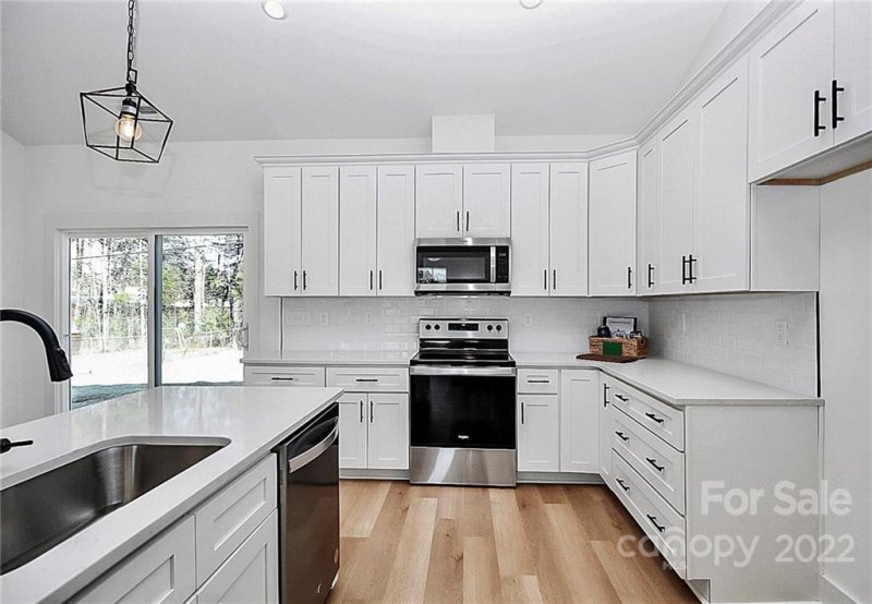 Property image 3 at 6733 Ellendale Drive, Charlotte, NC 28217