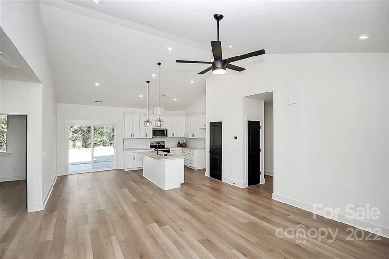 Property image 4 at 6733 Ellendale Drive, Charlotte, NC 28217