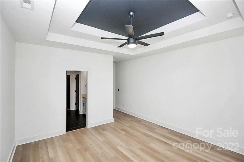 Property image 5 at 6733 Ellendale Drive, Charlotte, NC 28217