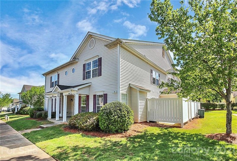 Property image 3 at 1820 Butterfly Lane, Charlotte, NC 28269