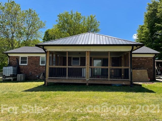 Property image 2 at 211 Kilborne Drive, Newton, NC 28658