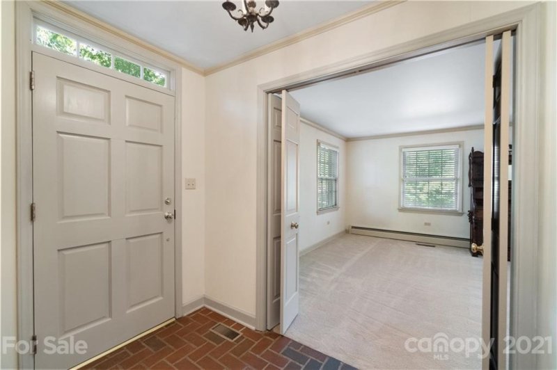 Property image 3 at 1060 4th Avenue Drive, Hickory, NC 28601