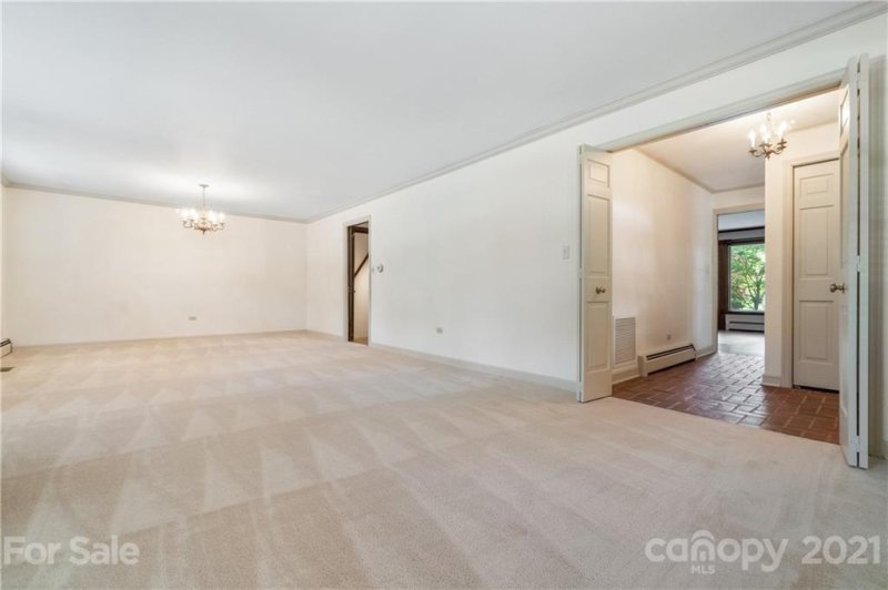 Property image 4 at 1060 4th Avenue Drive, Hickory, NC 28601