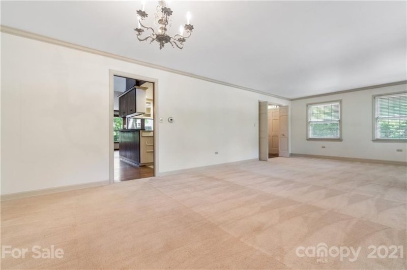 Property image 5 at 1060 4th Avenue Drive, Hickory, NC 28601