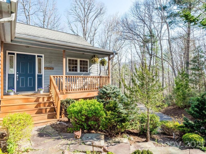 Property image 3 at 137 Buffalo Trail, Asheville, NC 28805