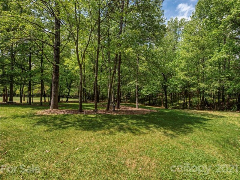 Property image 4 at 10400 Andiron Drive, Matthews, NC 28105