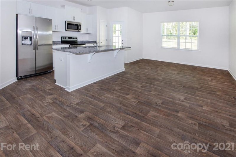 Property image 4 at 6034 Guildford Hill Lane, Charlotte, NC 28215